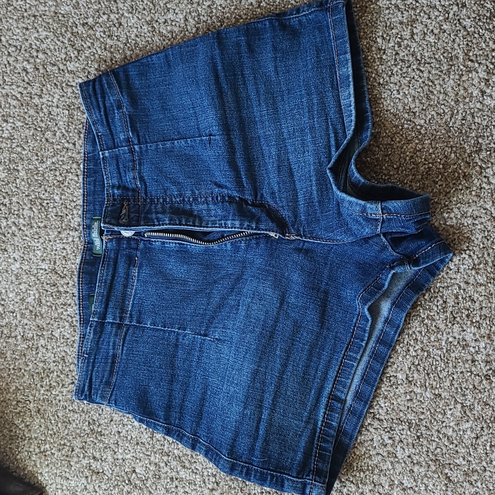 Size 6 shorts Wild Fable shorts
